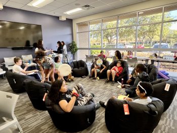 Jacksonville Clinic Starts an Art Group for Military Children